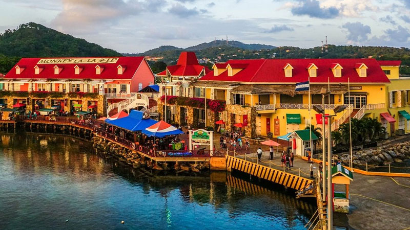 port-roatan-honduras