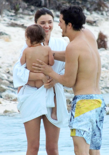 orlando-bloom-cancun-holiday-2